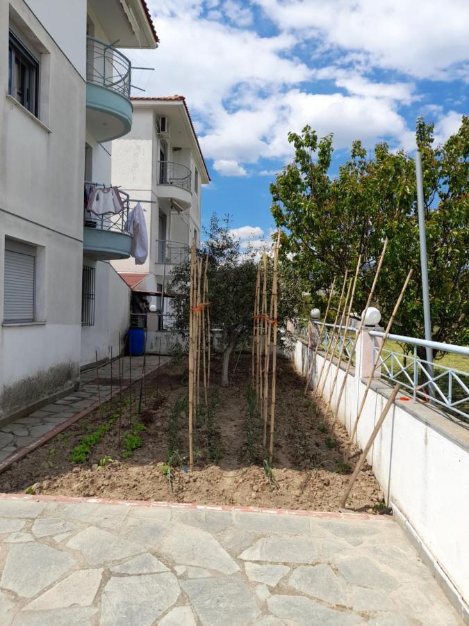 Dominikis Appartment Néa Péramos Esterno foto