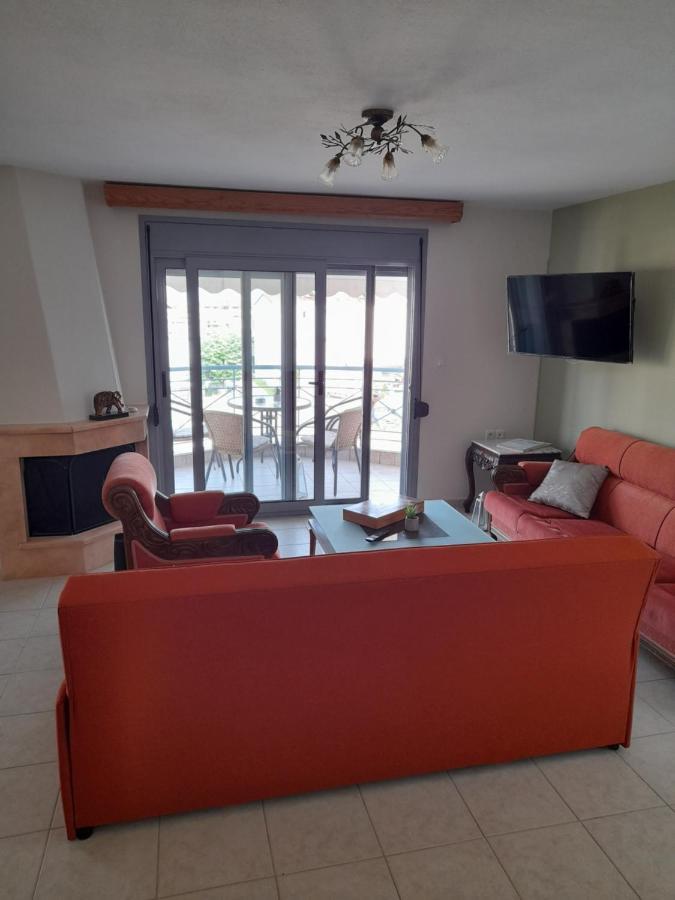Dominikis Appartment Néa Péramos Esterno foto