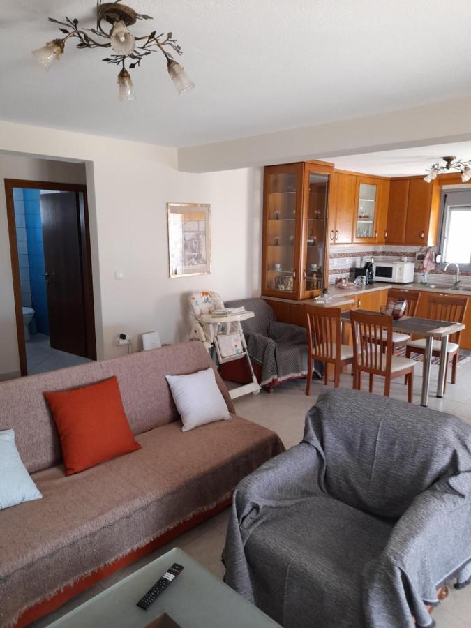 Dominikis Appartment Néa Péramos Esterno foto